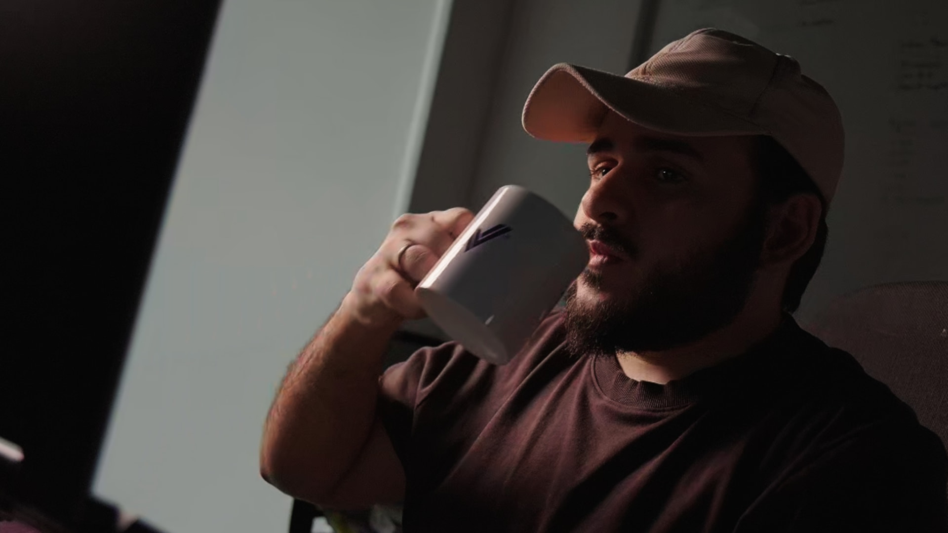 Videomaker em set de gravação